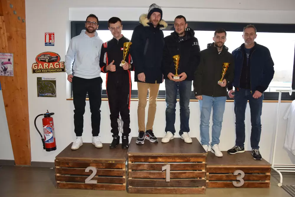 les pilotes au podium du challenge hivernal juniors manche 5 2024 2025